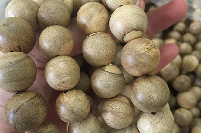 Cách chọn vòng trầm hương ưng ý